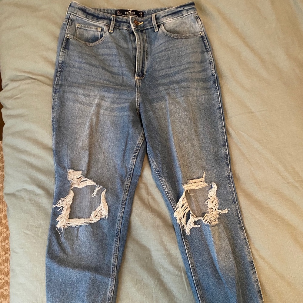 Hollister curvy ultra high rise Mom Jeans